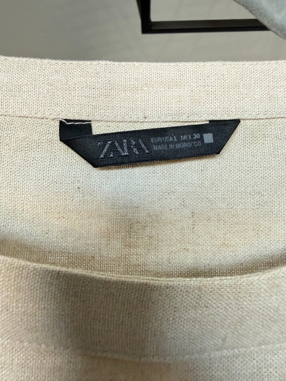 ZARA Linen Blend Striped Blouse Navy Ecru Gold Shoulder Buttons Size L NWOT - Picture 2 of 5